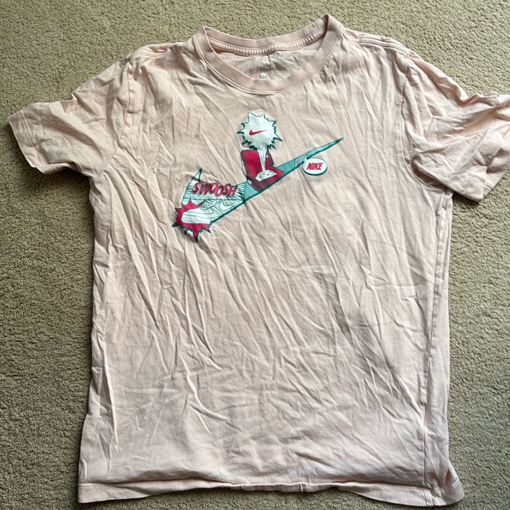 kids light pink nike t-shirt